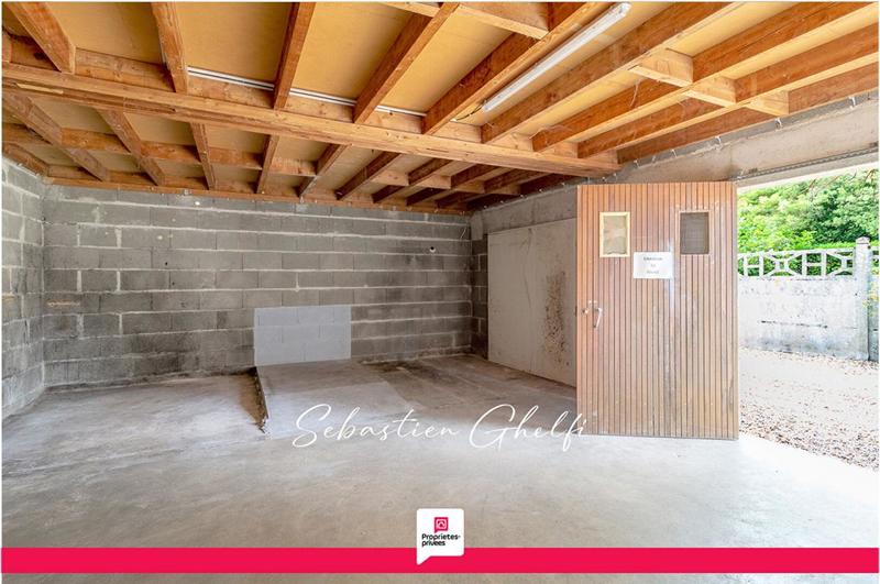 Maison - 572 m² - 7 pièces