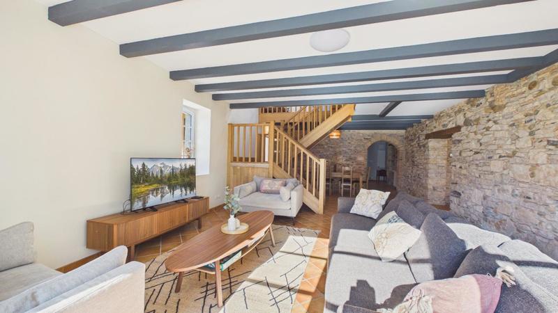 Maison en pierre - 370 m² - 11 pièces