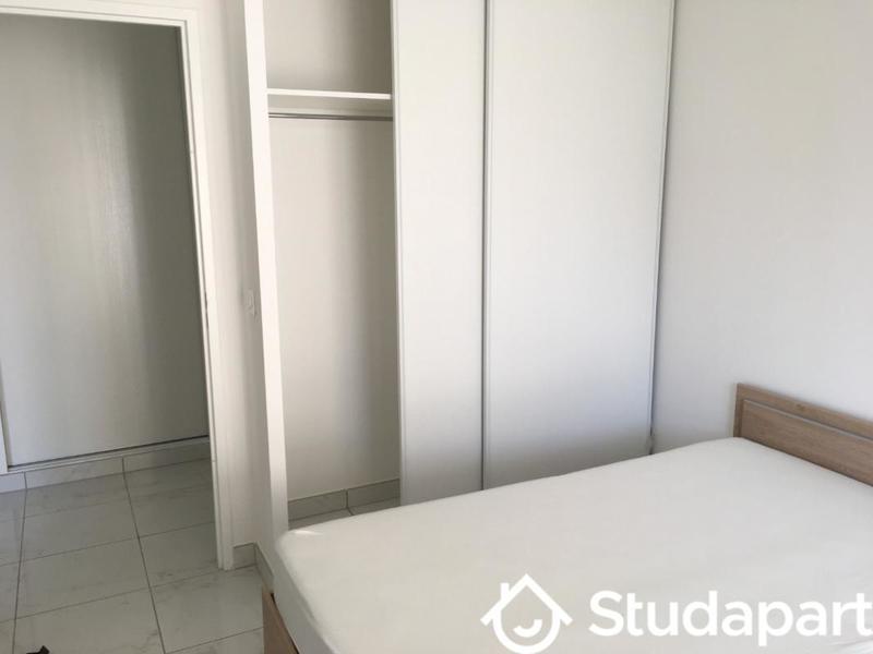 Chambre - 9 m² - 1 pièce