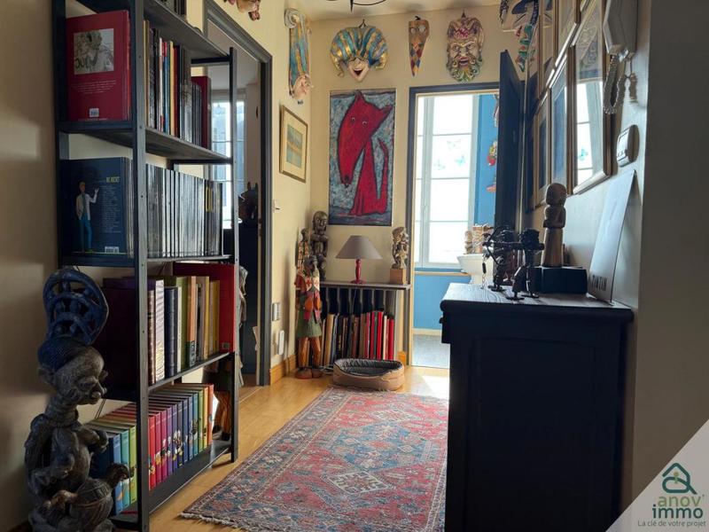 Maison - 255 m² - 10 pièces