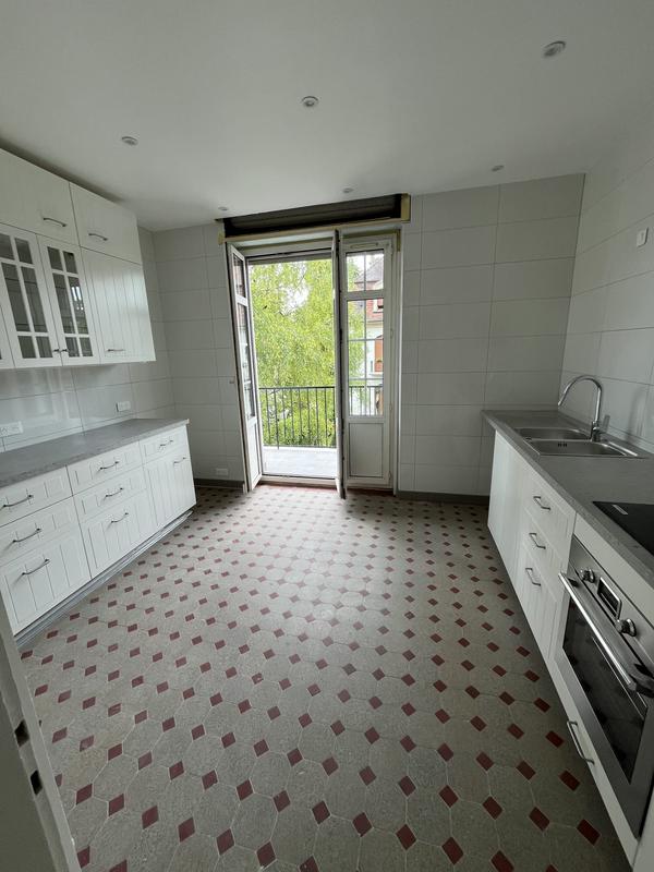 Appartement - 146 m² - 6 pièces