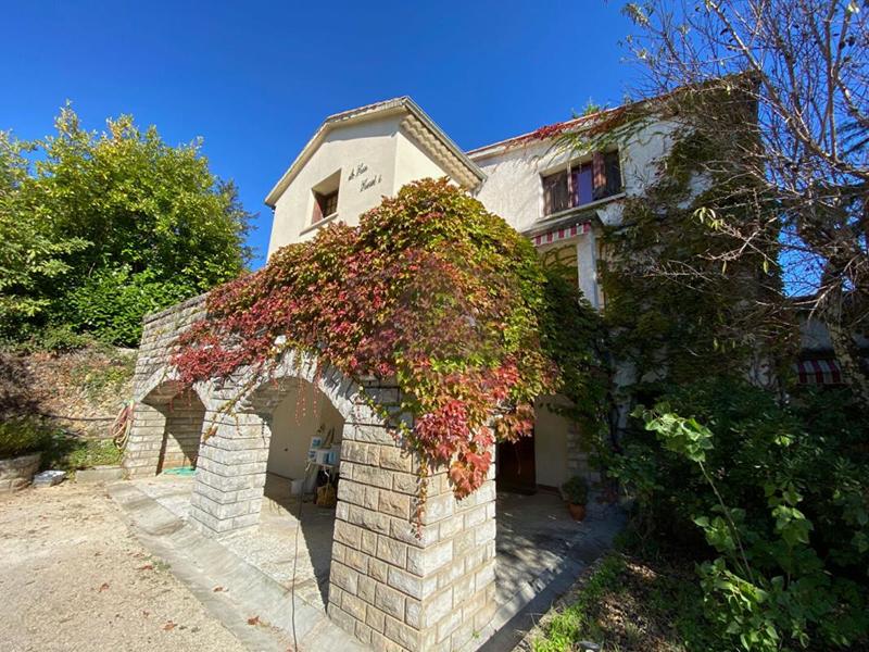 Maison - 151 m² - 7 pièces