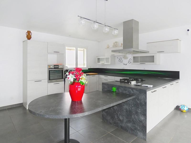 Villa - 103 m² - 5 pièces