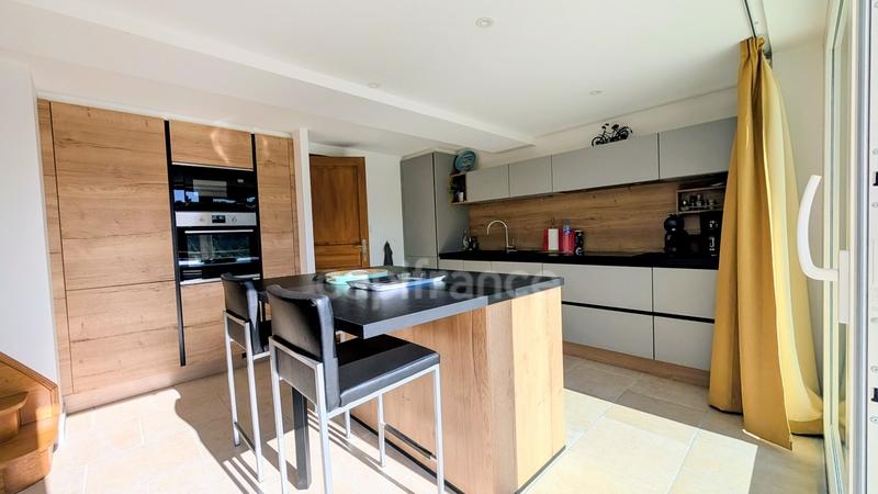 Maison de ville - 250 m² - 11 pièces