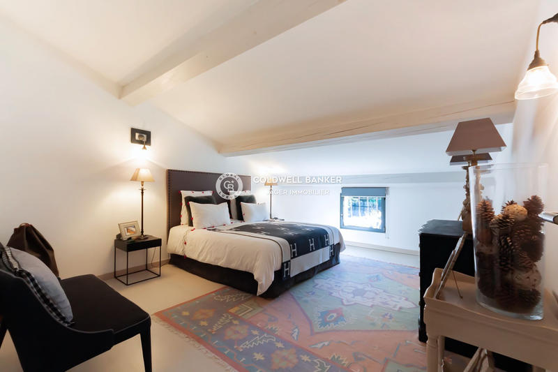 Villa - 283 m² - 7 pièces