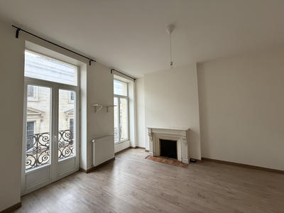 Appartement - 77 m² - 3 pièces