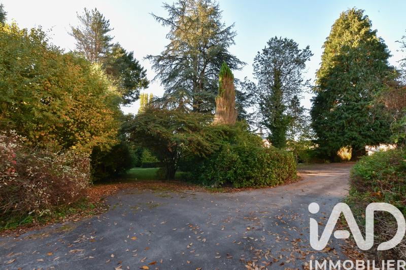 Maison - 284 m² - 9 pièces