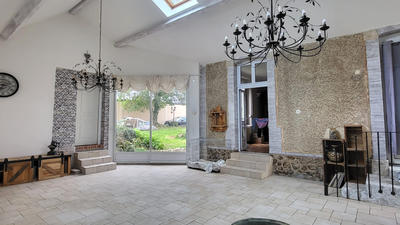 Maison bourgeoise - 220 m² - 8 pièces