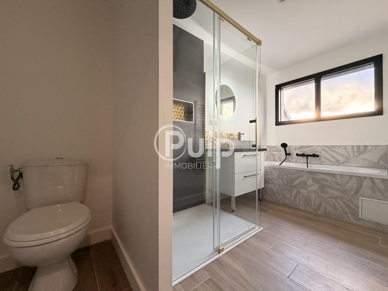 Maison - 91 m² - 6 pièces