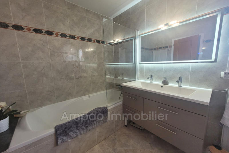 Pavillon - 96 m² - 4 pièces