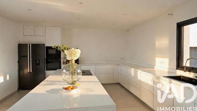 Maison - 115 m² - 4 pièces