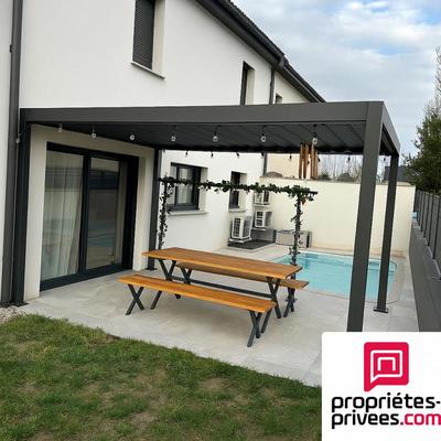 Maison - 103 m² - 5 pièces