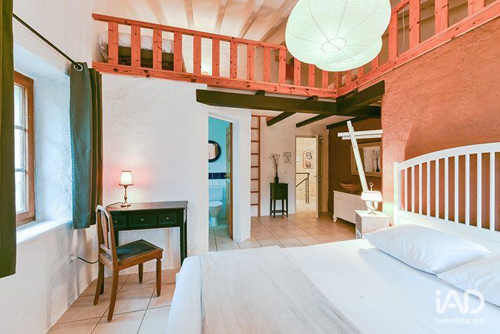 Local commercial - 1 200 m² - 5 pièces