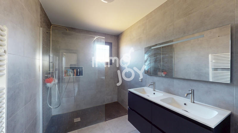 Maison - 145 m² - 6 pièces