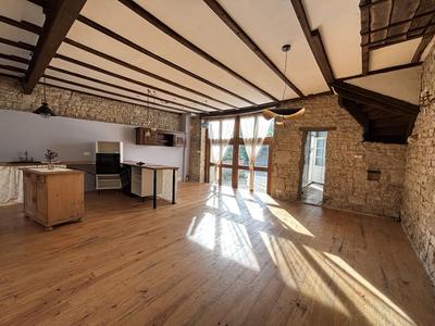 Maison - 102 m² - 5 pièces