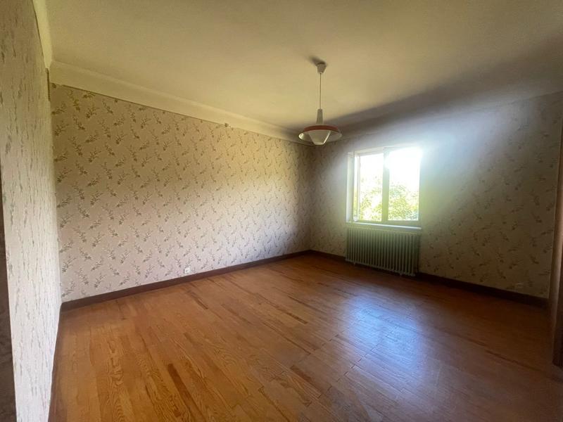 Maison - 127 m² - 8 pièces