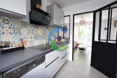 Pavillon - 97 m² - 5 pièces