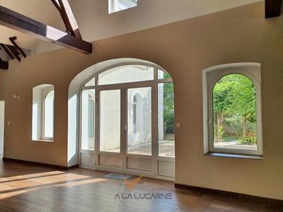 Propriété - 256 m² - 6 pièces