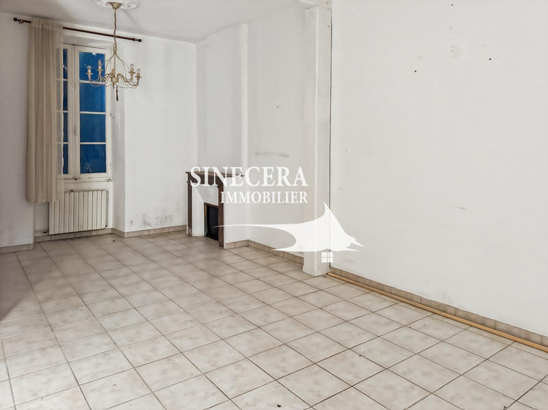 Maison - 208 m² - 3 pièces