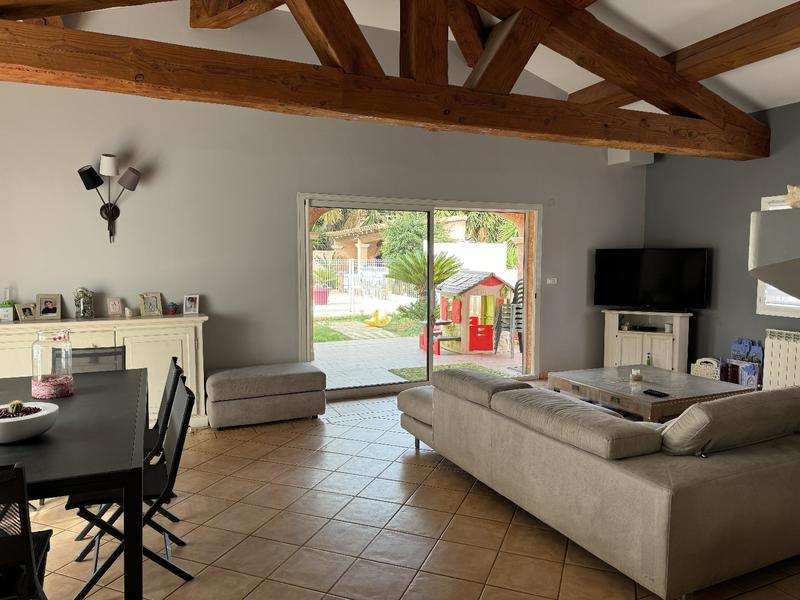 Maison - 235 m² - 4 pièces