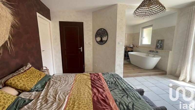 Maison - 226 m² - 8 pièces