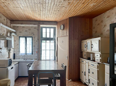 Maison - 181 m² - 6 pièces