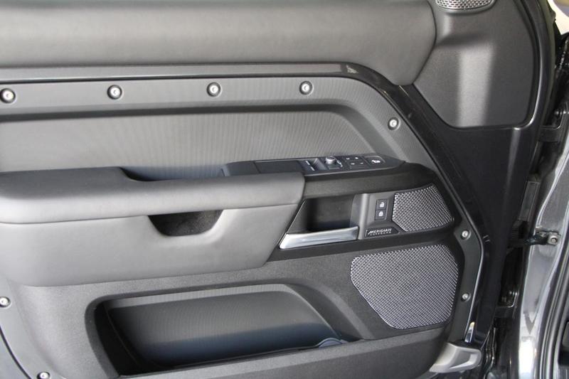 Land Rover Defender 90 5.0 V8 P525