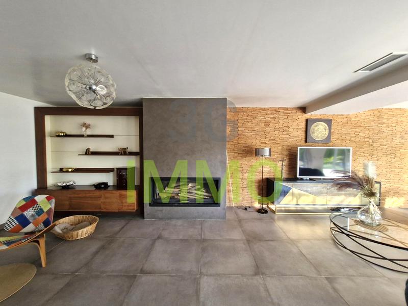 Villa - 175 m² - 6 pièces