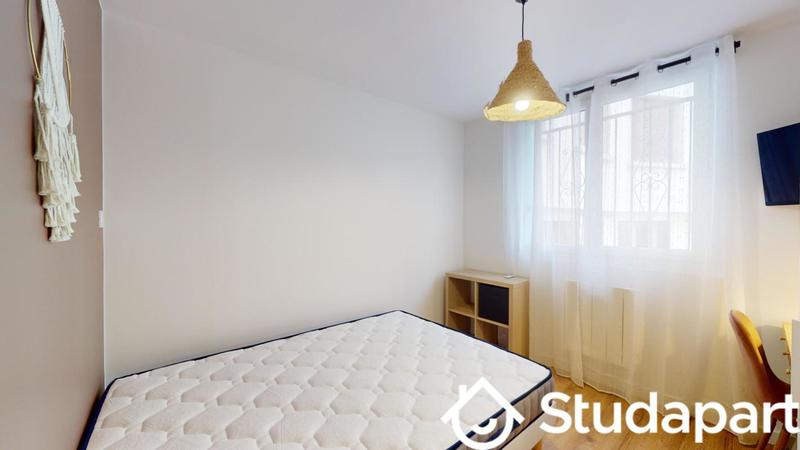 Chambre - 11 m² - 1 pièce