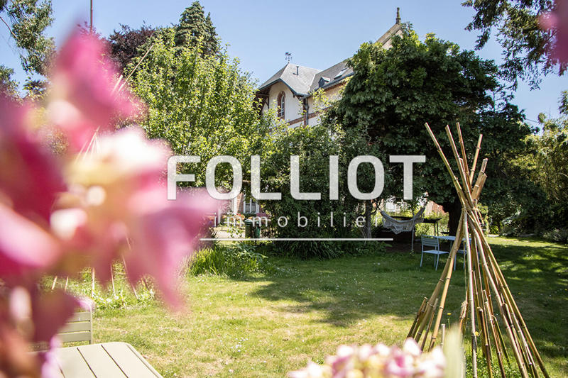 Maison - 357 m² - 15 pièces