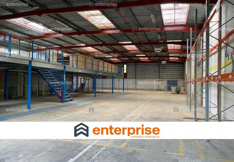 Local d'activité / Entrepôt - 800 m²