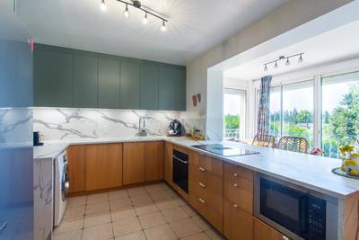 Maison - 255 m² - 10 pièces