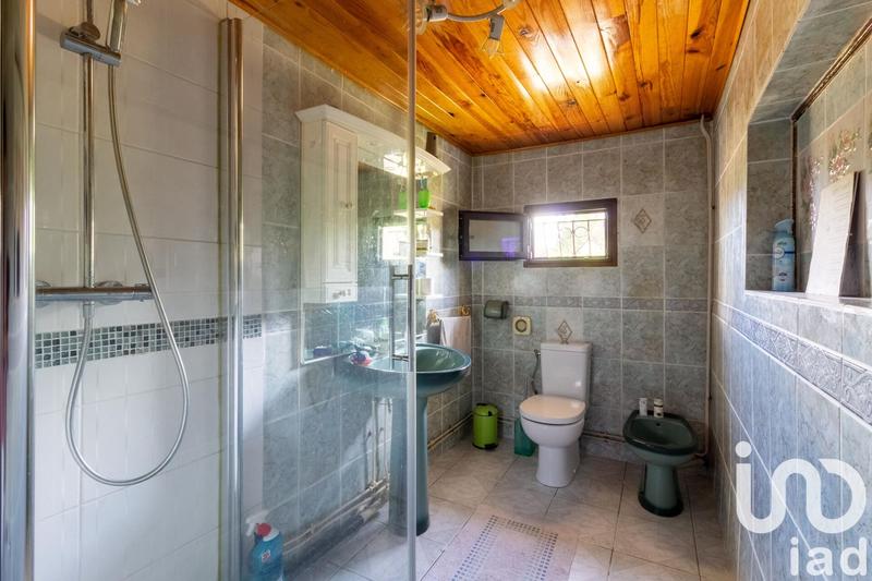 Maison - 250 m² - 8 pièces