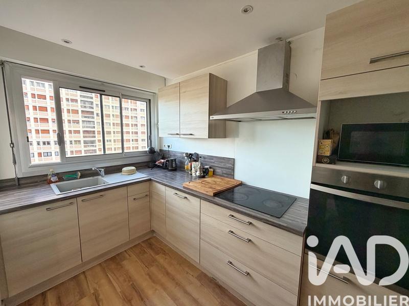 Appartement - 90 m² - 5 pièces