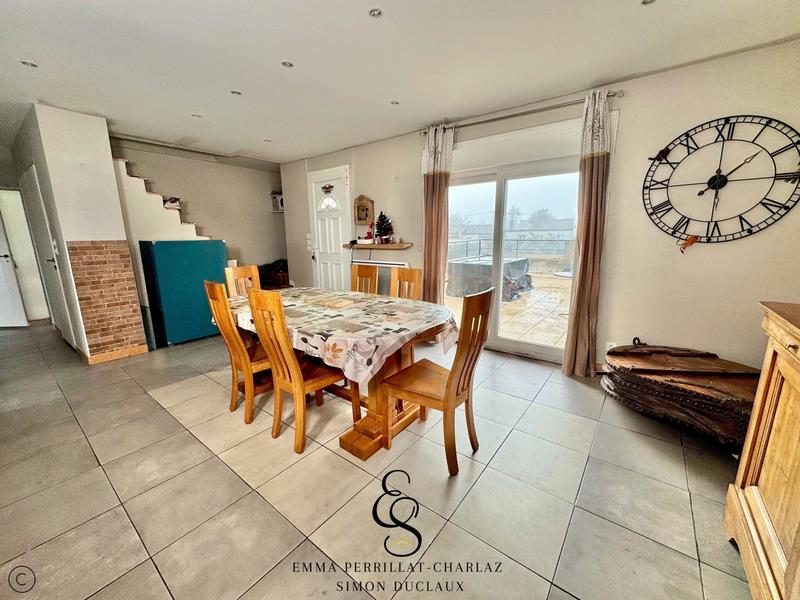 Maison - 90 m² - 6 pièces