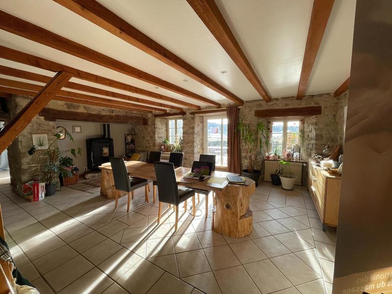 Maison - 147 m² - 5 pièces