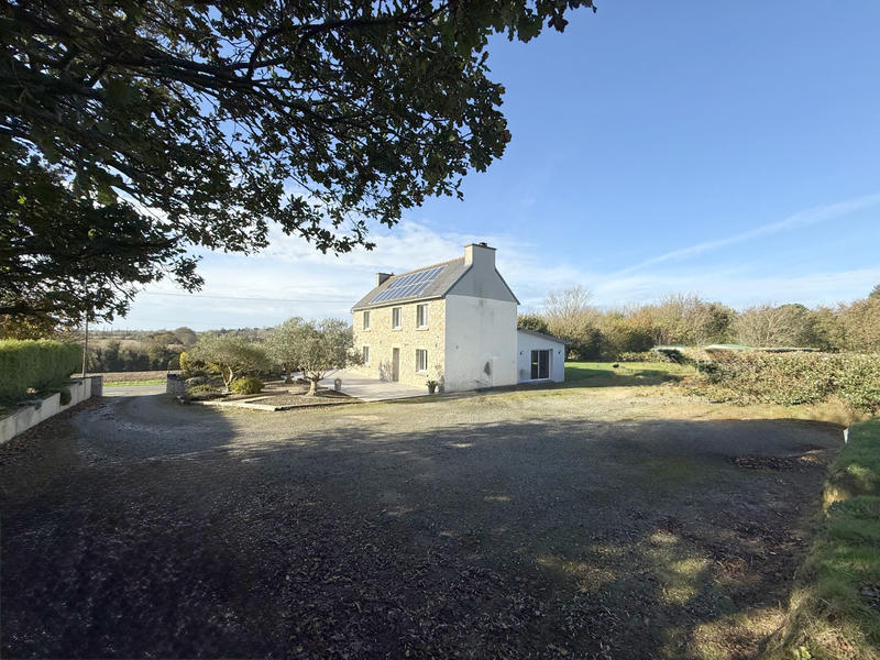 Maison - 143 m² - 6 pièces