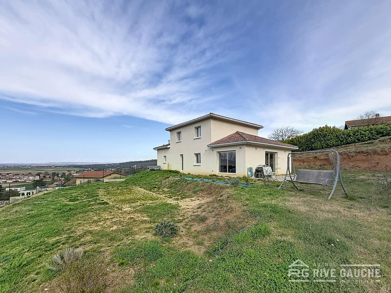 Maison - 135 m² - 5 pièces