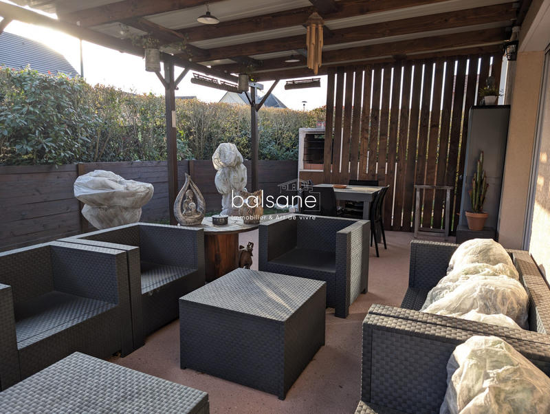 Maison traditionnelle - 90 m² - 5 pièces