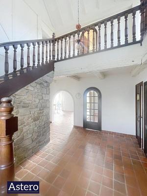 Maison en pierre - 224 m² - 7 pièces