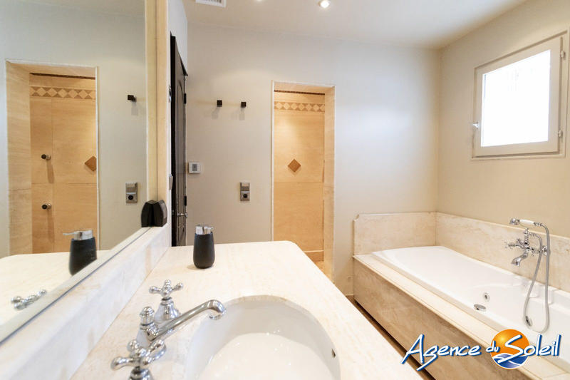 Maison - 148 m² - 5 pièces