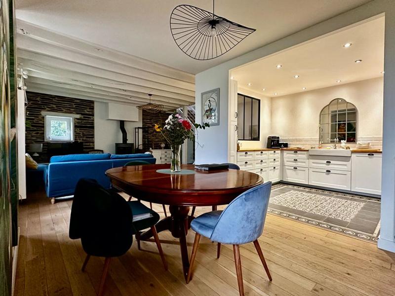 Maison - 170 m² - 7 pièces