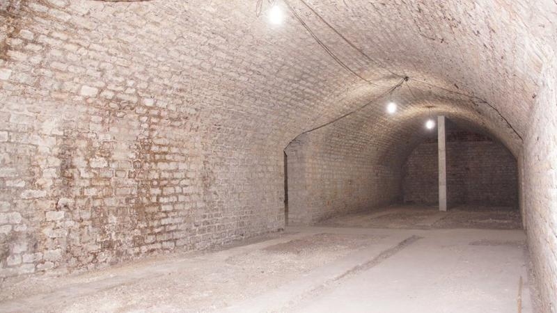 Appartement - 800 m² - 1 pièce