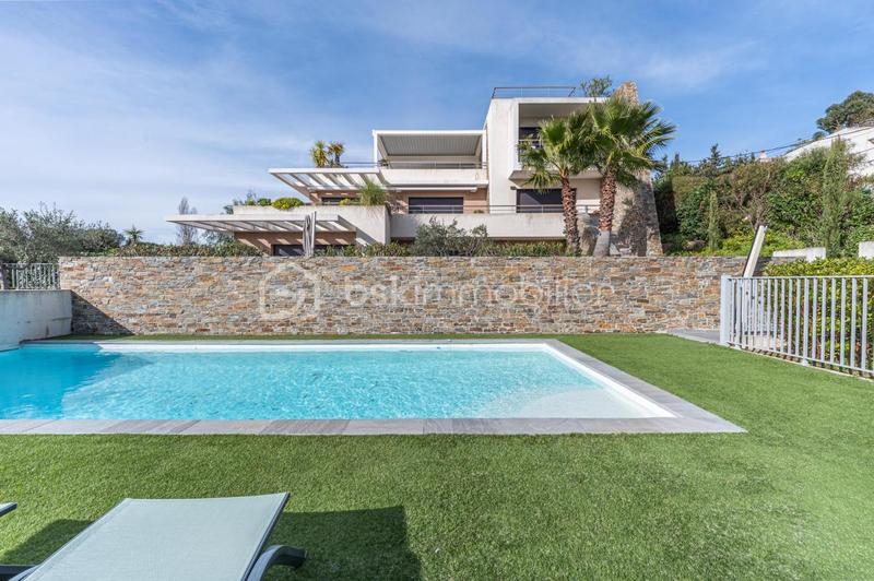 Appartement - 143 m² - 4 pièces