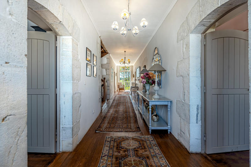 Maison - 296 m² - 7 pièces