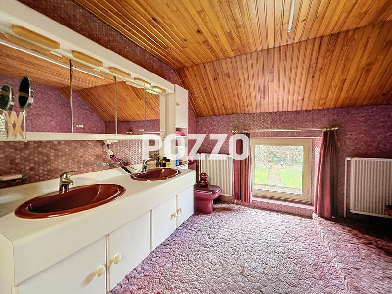 Maison - 420 m² - 12 pièces
