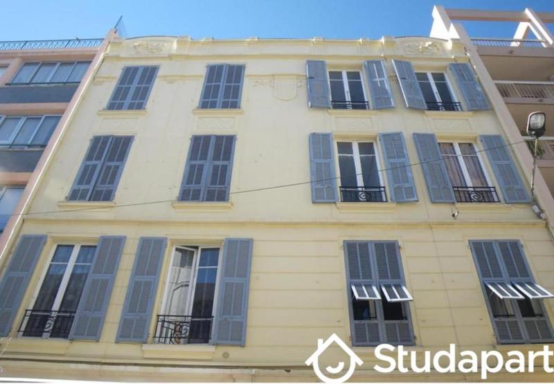 Chambre - 14 m² - 1 pièce