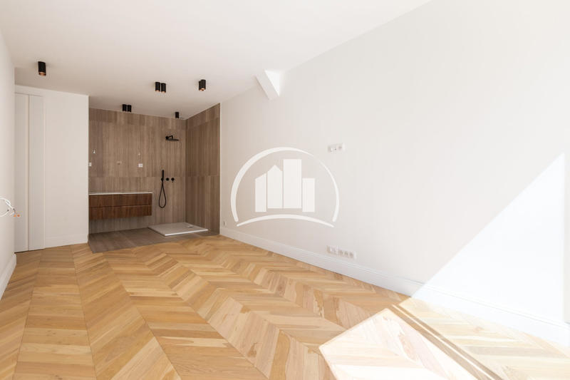 Appartement - 146 m² - 5 pièces