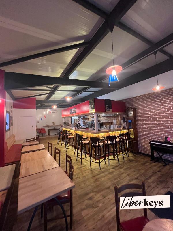 Local commercial - 471 m² - 1 pièce