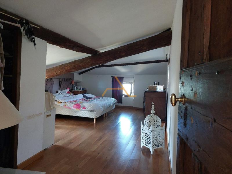 Maison de village - 229 m² - 7 pièces